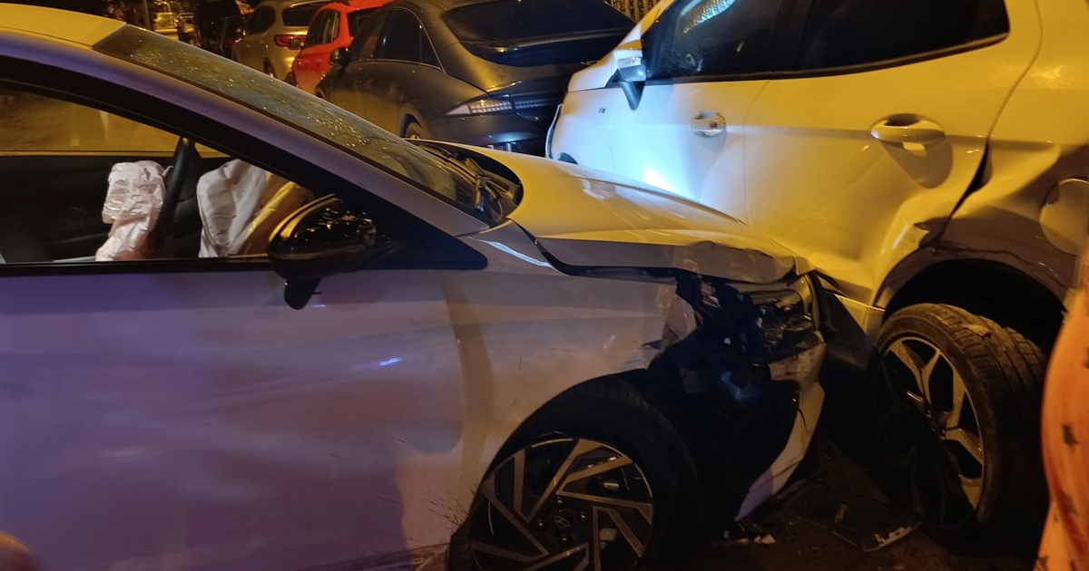 Erikli sahilinde 4 araca carpan otomobil kazaya neden oldu HKhVzw1q